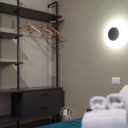 Palazzo Giudecca ゲストハウス レッジョ・ディ・カラブリア