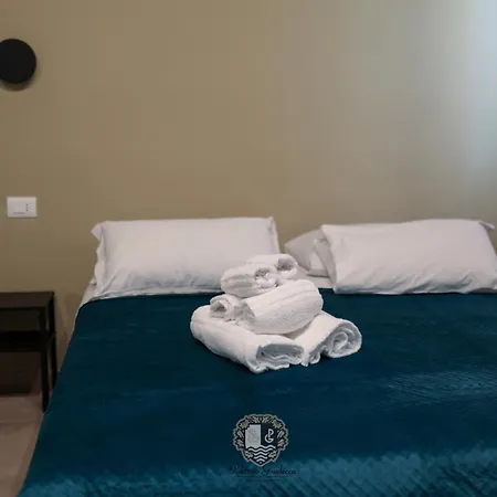 Palazzo Giudecca ゲストハウス レッジョ・ディ・カラブリア